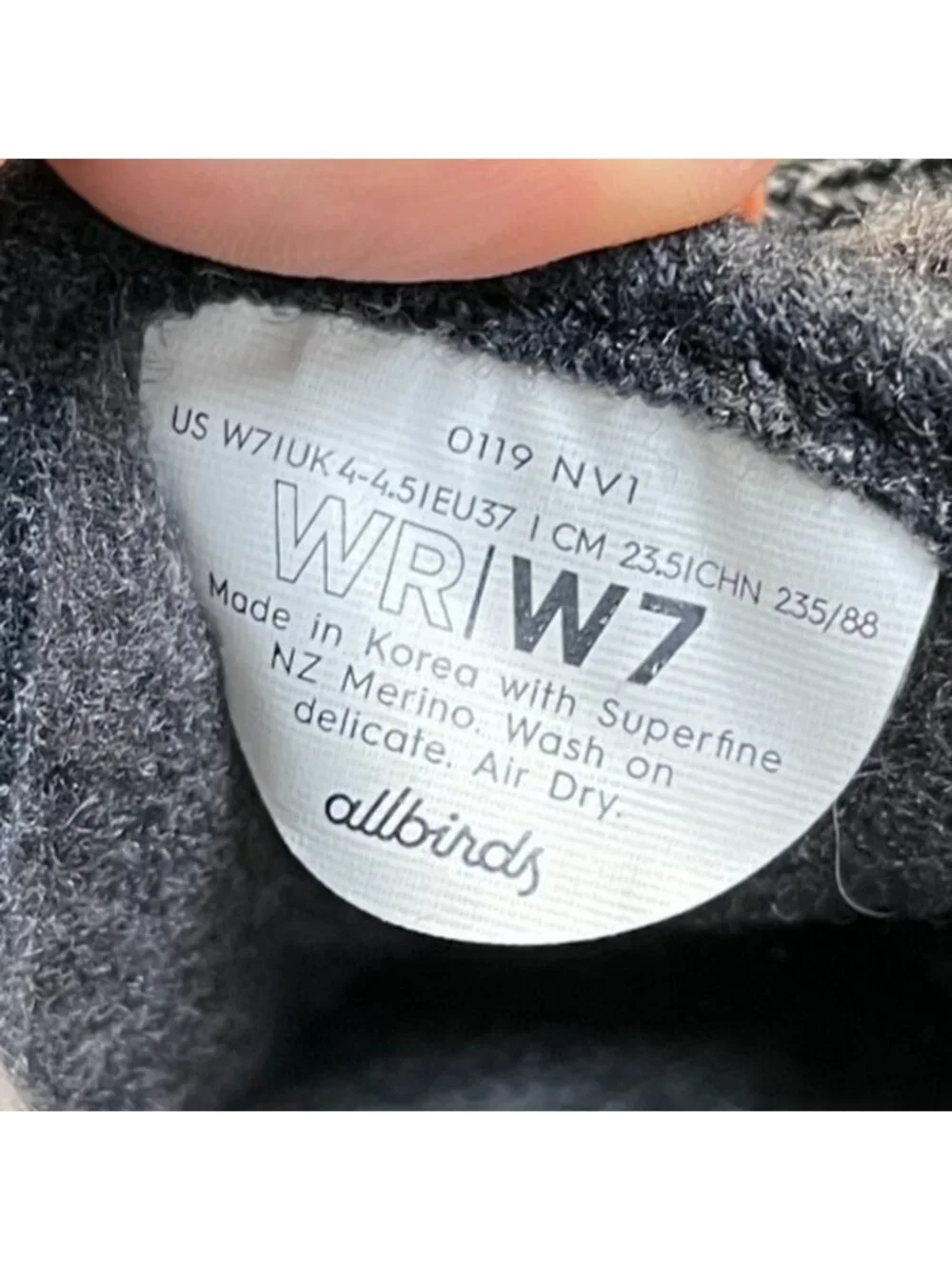 Allbirds Wool Runners Womens Size 7 Black White Casual Walking Shoes Sneakers